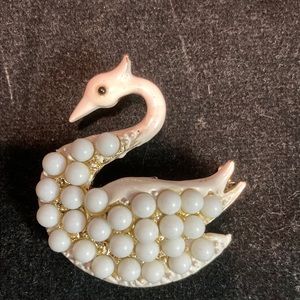 Vintage enameled white swan pin w/white beads